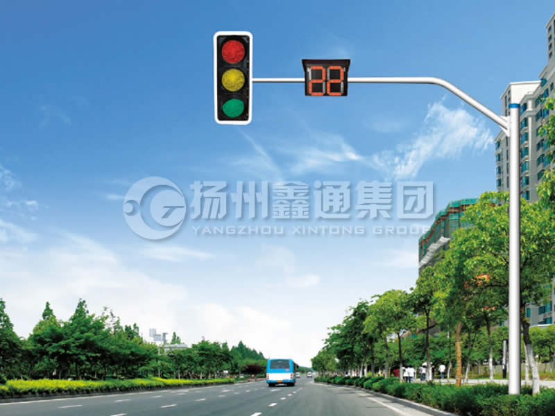 XHDG-010，彎臂信號(hào)燈桿，臨沂信號(hào)燈桿