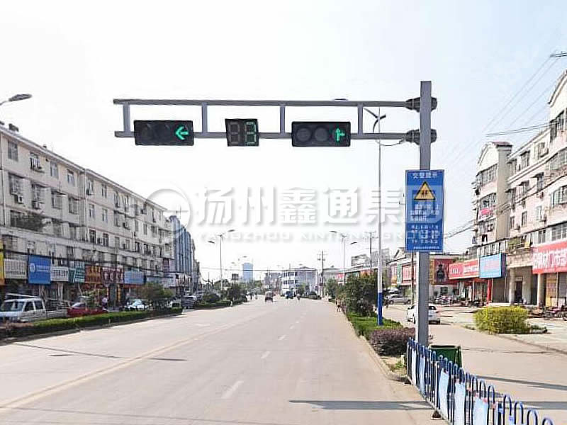 XHDG-057，F(xiàn)型方管信號燈桿